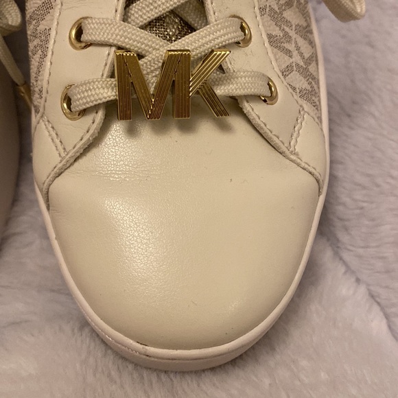 Michael Kors Sneakers - Picture 4 of 12